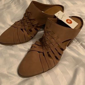 Universal Thread Booties